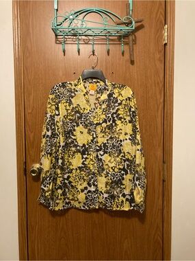 Ruby Rd. Yellow and Gray Floral Button-Front Shirt
